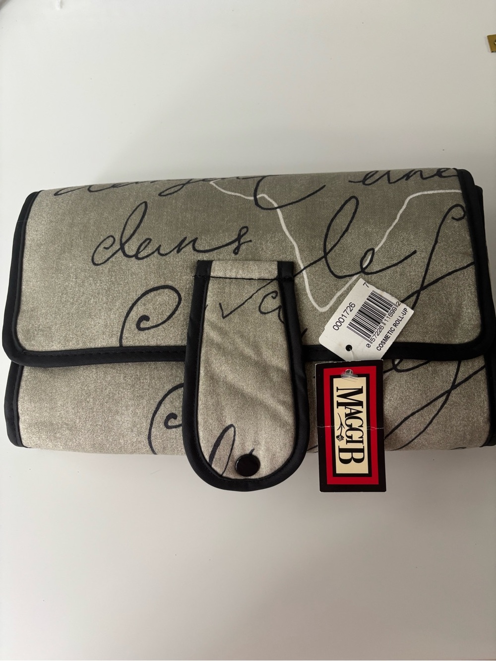 Gray Script Travel Organizer